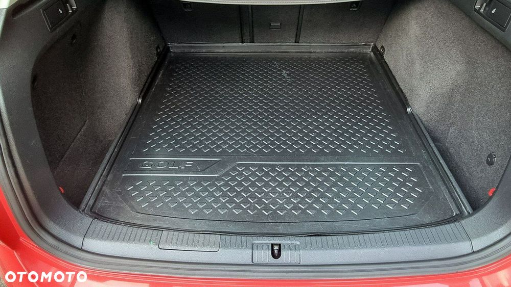 Volkswagen Golf - 23