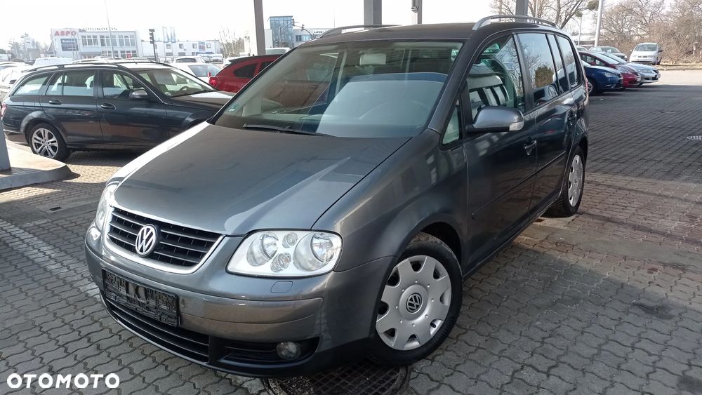 Volkswagen Touran 1.6 FSI Trendline - 25
