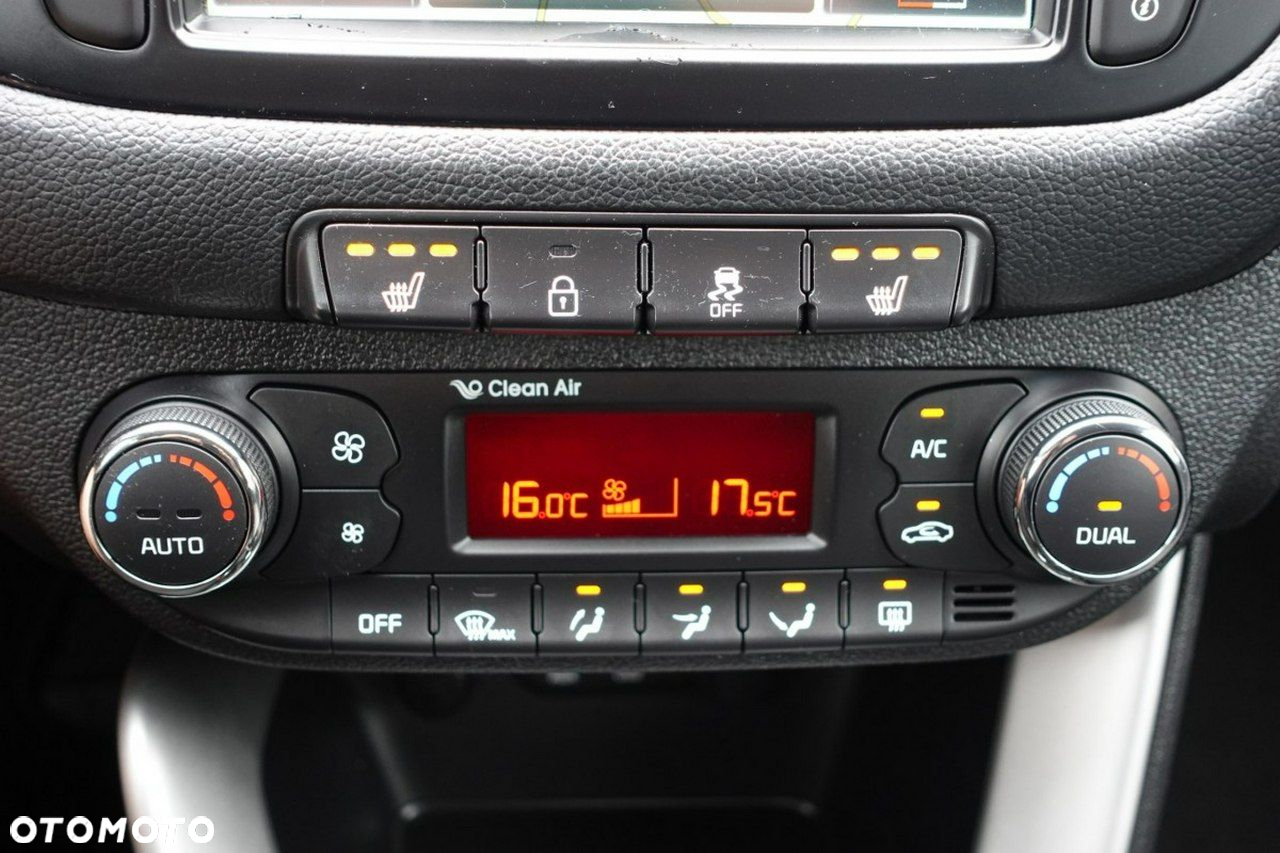 Kia Ceed - 16