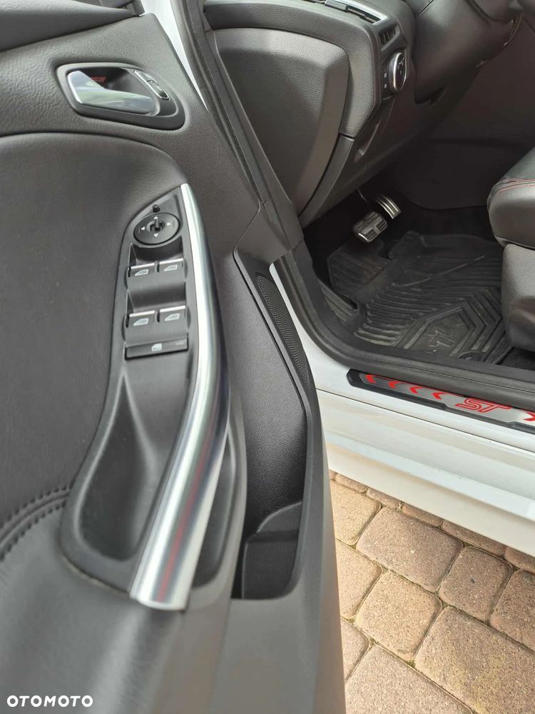 Ford Focus 2.0 TDCi ST PowerShift - 26