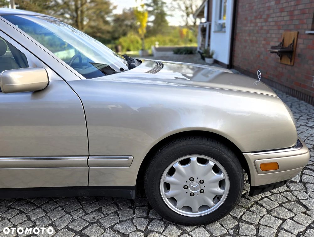 Mercedes-Benz Klasa E - 20