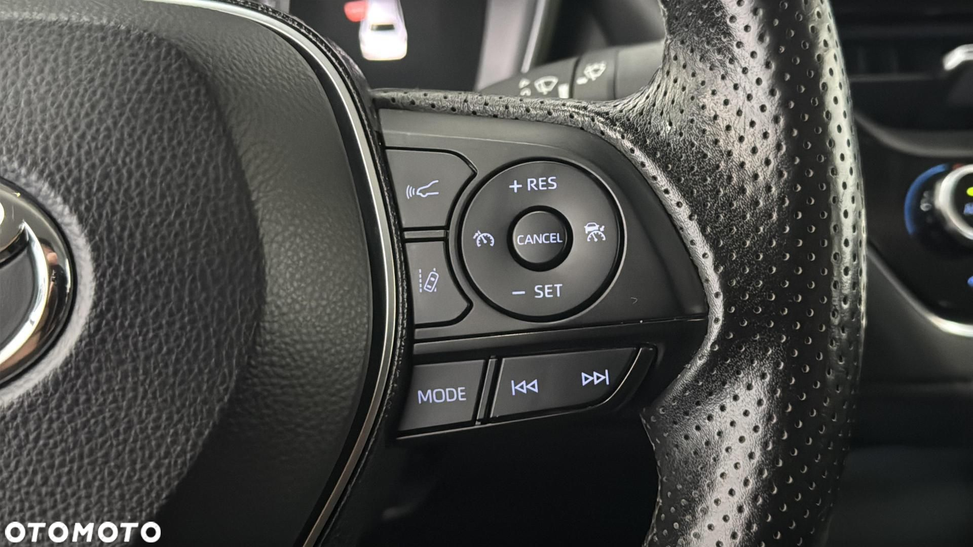 Toyota Corolla 1.8 Hybrid GPF Active - 24
