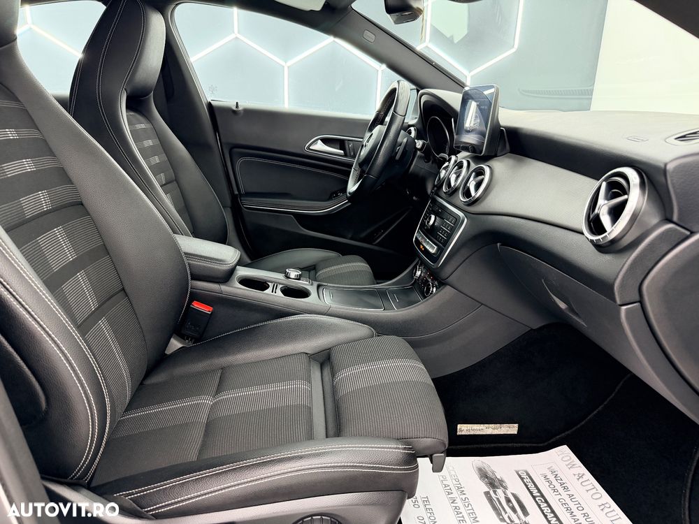 Mercedes-Benz CLA 180 7G-DCT AMG Line - 15