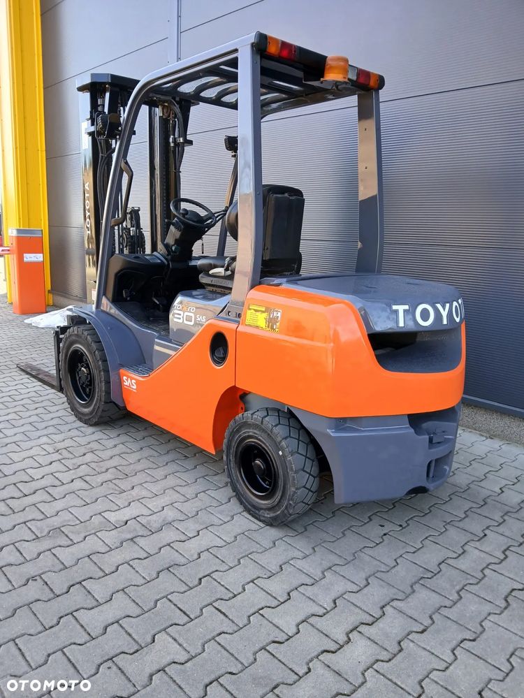 Toyota 02-8FDF30 - 5