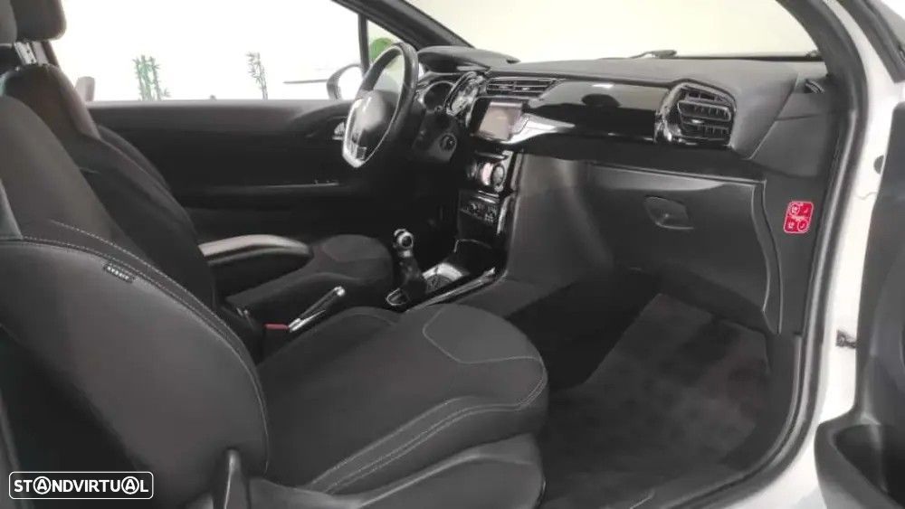 Citroën DS3 1.6 HDi Airdream So Chic - 8