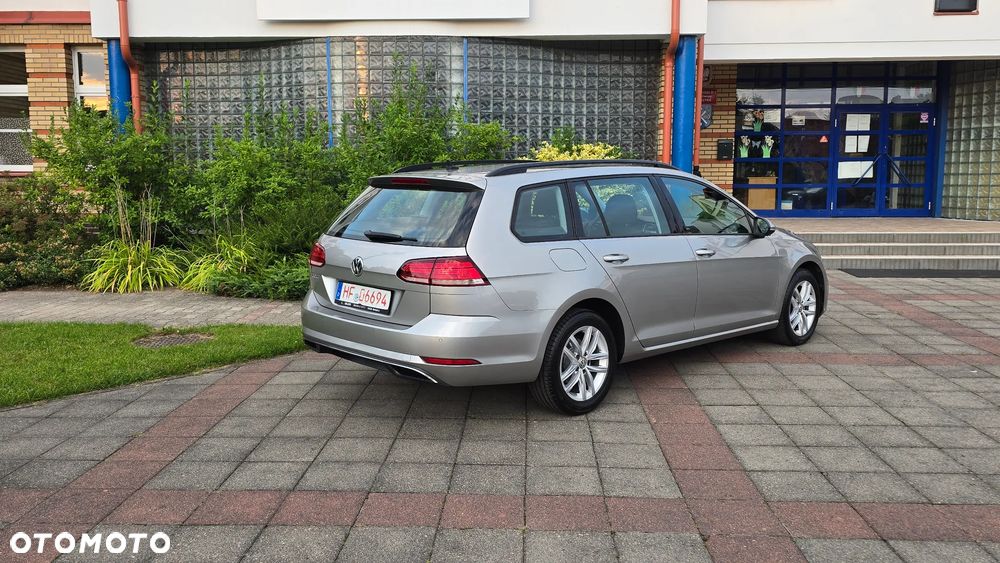 Volkswagen Golf - 38