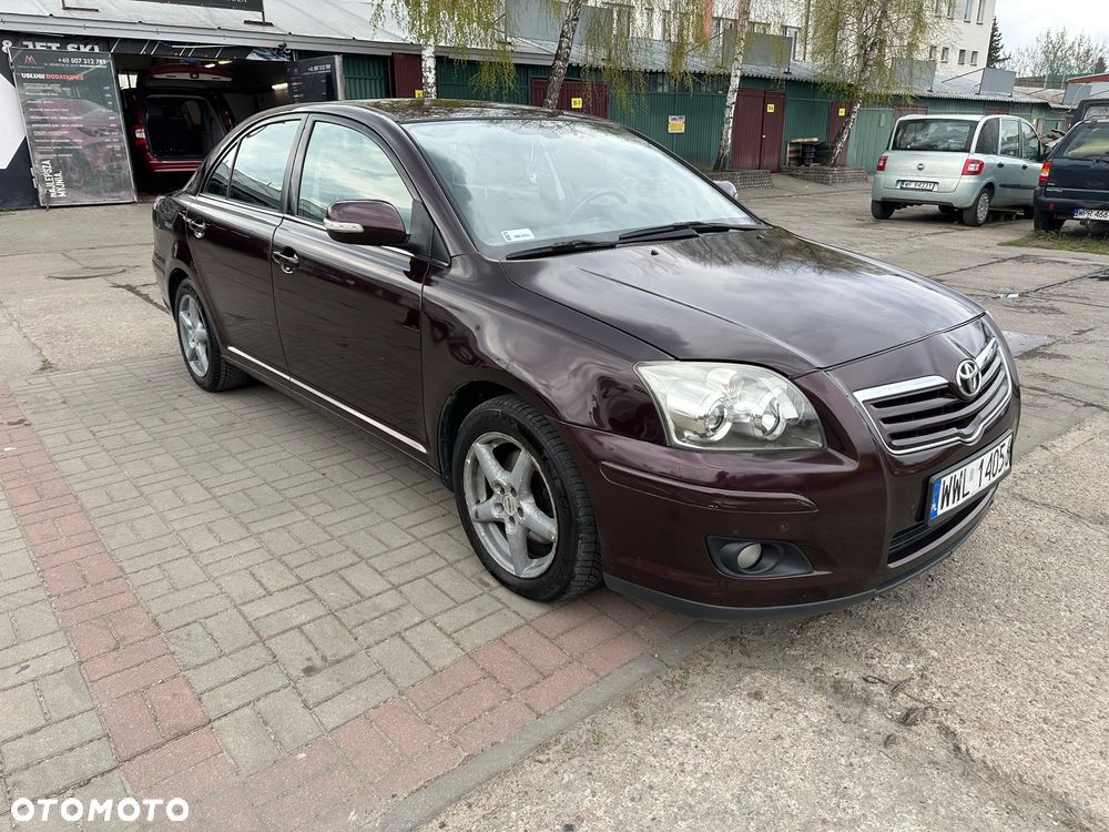 Toyota Avensis 2.0 D-4D Sol Premium - 4