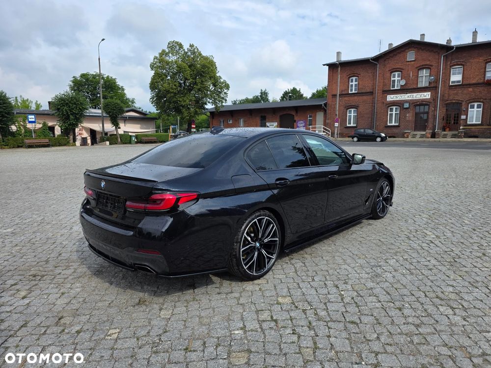 BMW Seria 5 530d mHEV M Sport sport - 2