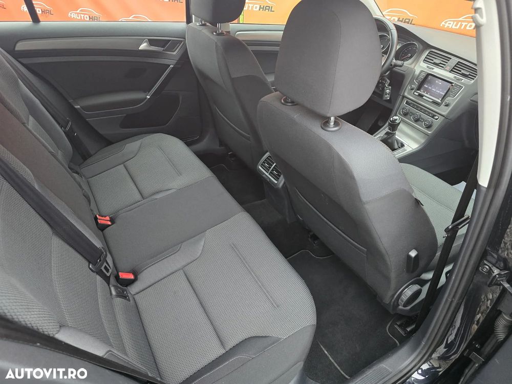 Volkswagen Golf 1.6 TDI DPF BlueMotion - 8