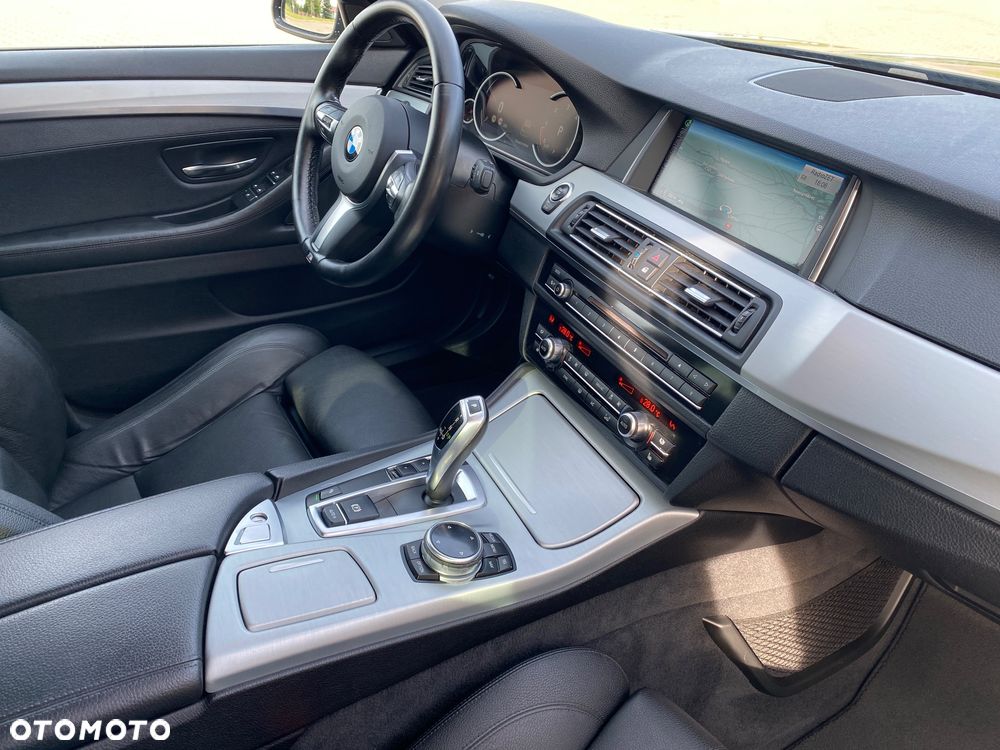 BMW Seria 5 520d Luxury Line sport - 27