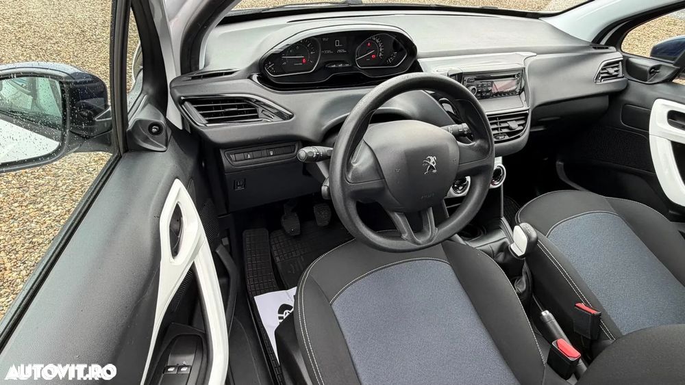 Peugeot 208 PureTech 75 Allure Pack - 18
