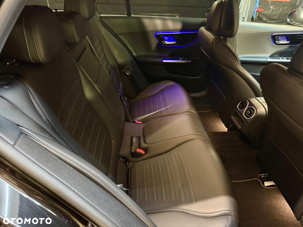 Mercedes-Benz Klasa C 200 d 9G-TRONIC AMG Line - 16