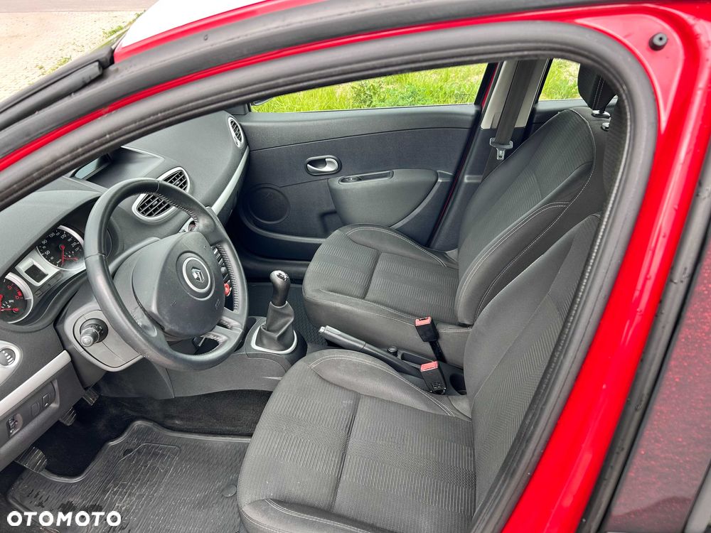 Renault Clio - 7