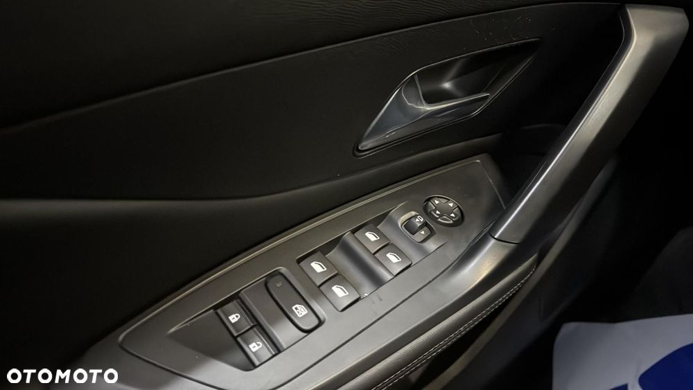 Peugeot 308 1.5 BlueHDi Allure Pack S&S - 29