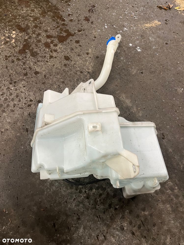 Zbiorniczek spryskiwaczy Toyota Corolla E21 - 5