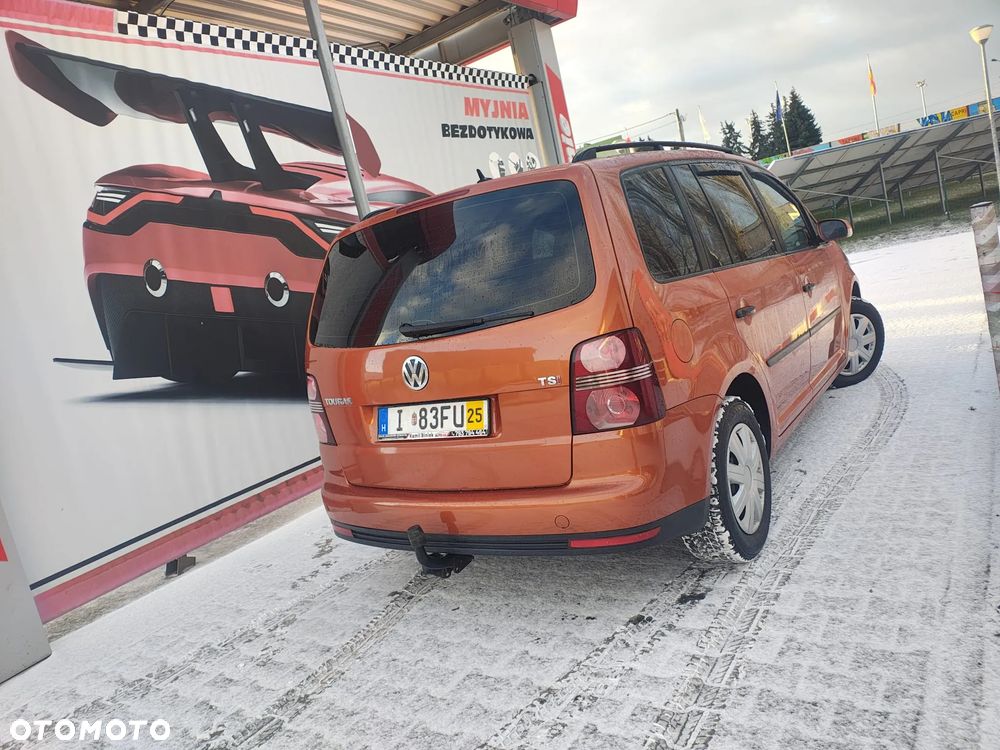 Volkswagen Touran 1.4 TSI DSG Trendline - 17