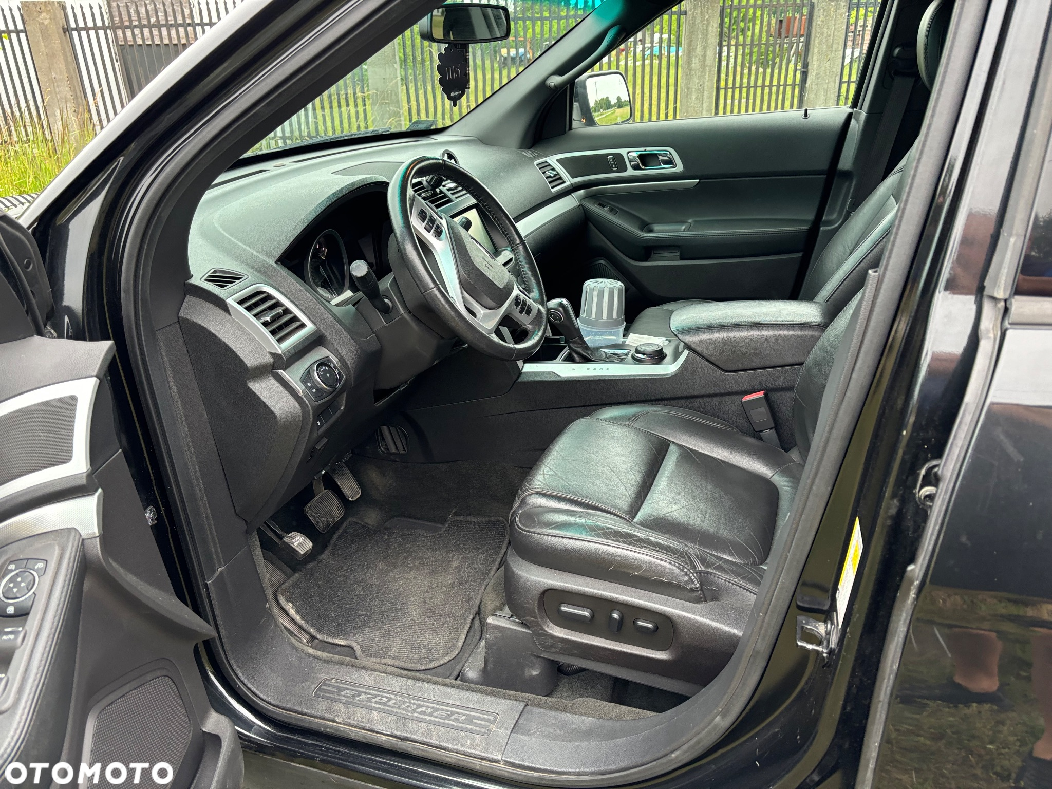 Ford Explorer - 6