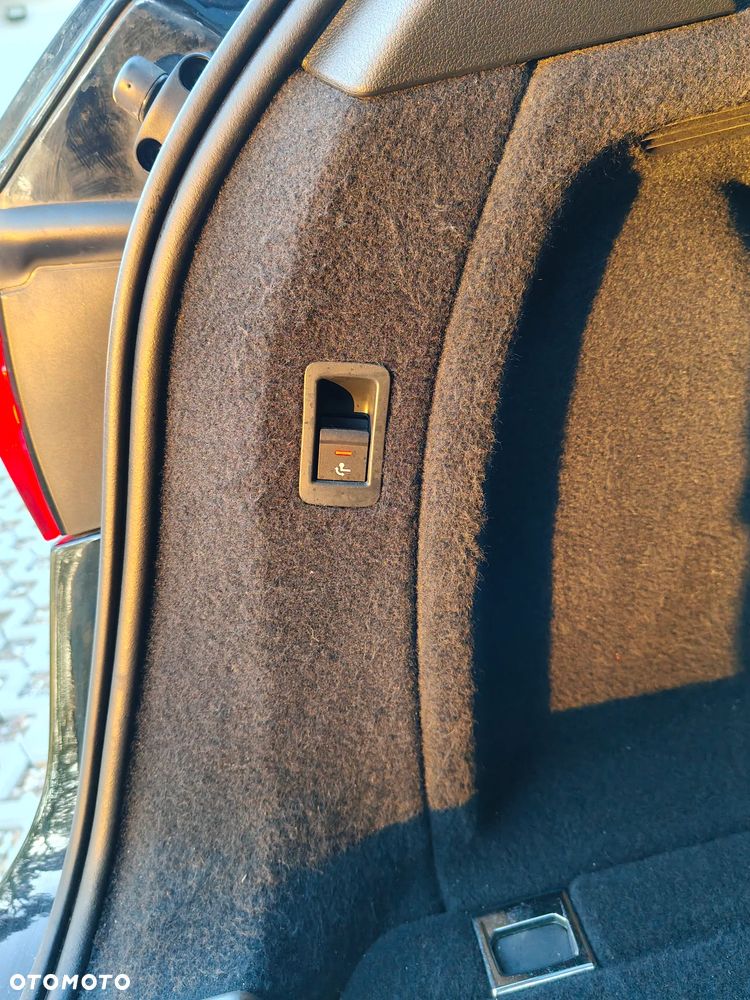 Audi A4 Avant 40 TDI S tronic sport - 12