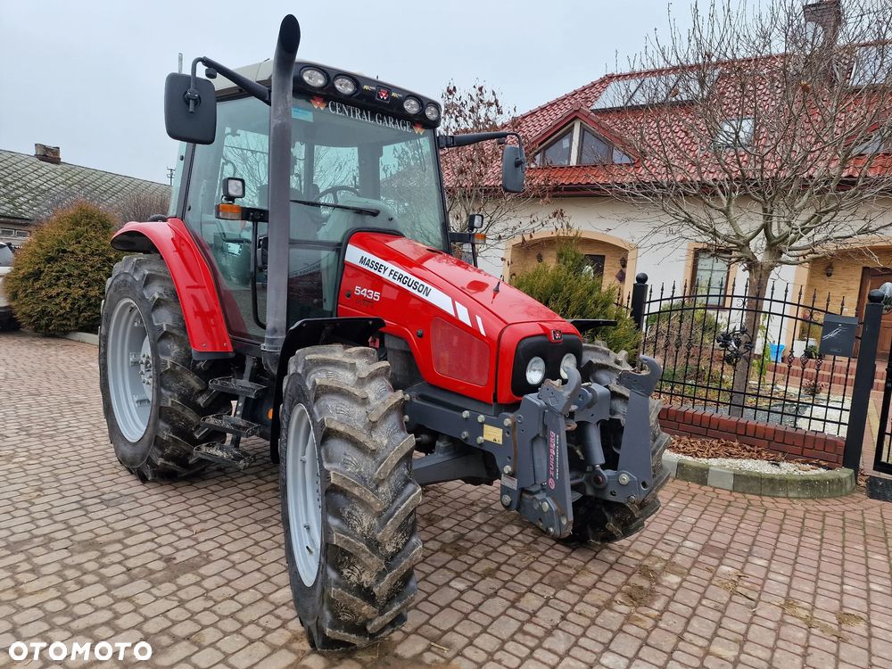 Massey Ferguson 5435, 2011r., 85KM - 3