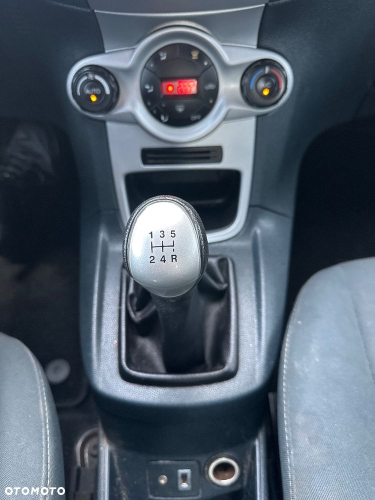 Ford Fiesta ver-1-5-tdci-trend - 19