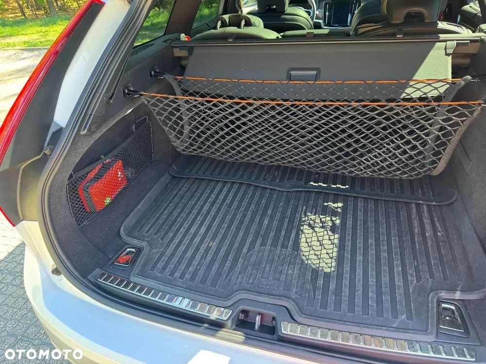 Volvo V90 Cross Country - 33
