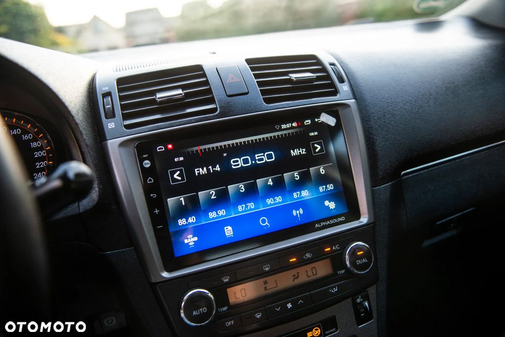 Toyota Avensis Touring Sports 1.8 Comfort - 21