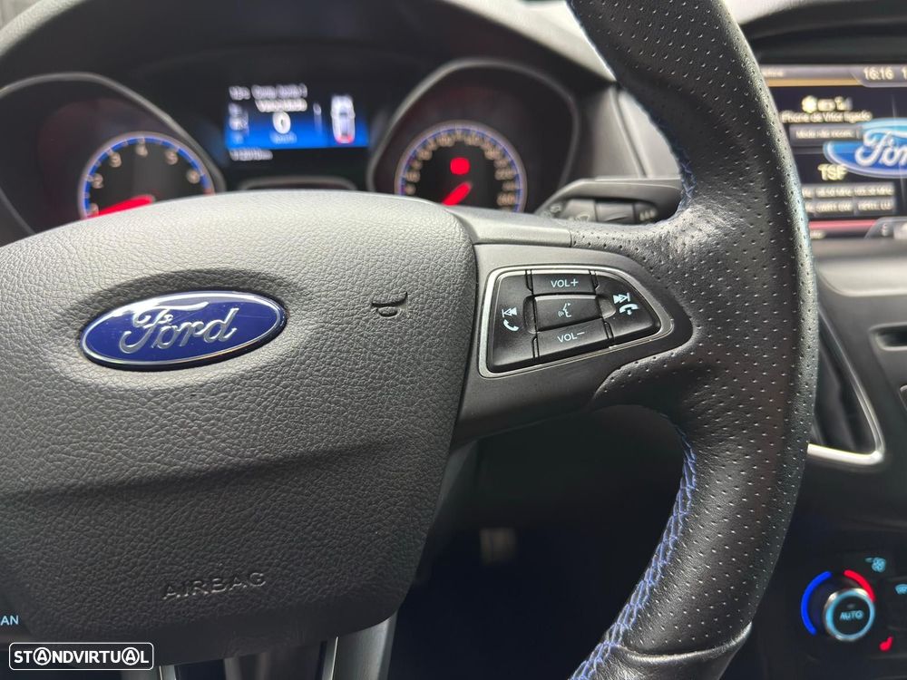 Ford Focus 2.3 EcoBoost RS Pack Performance - 33