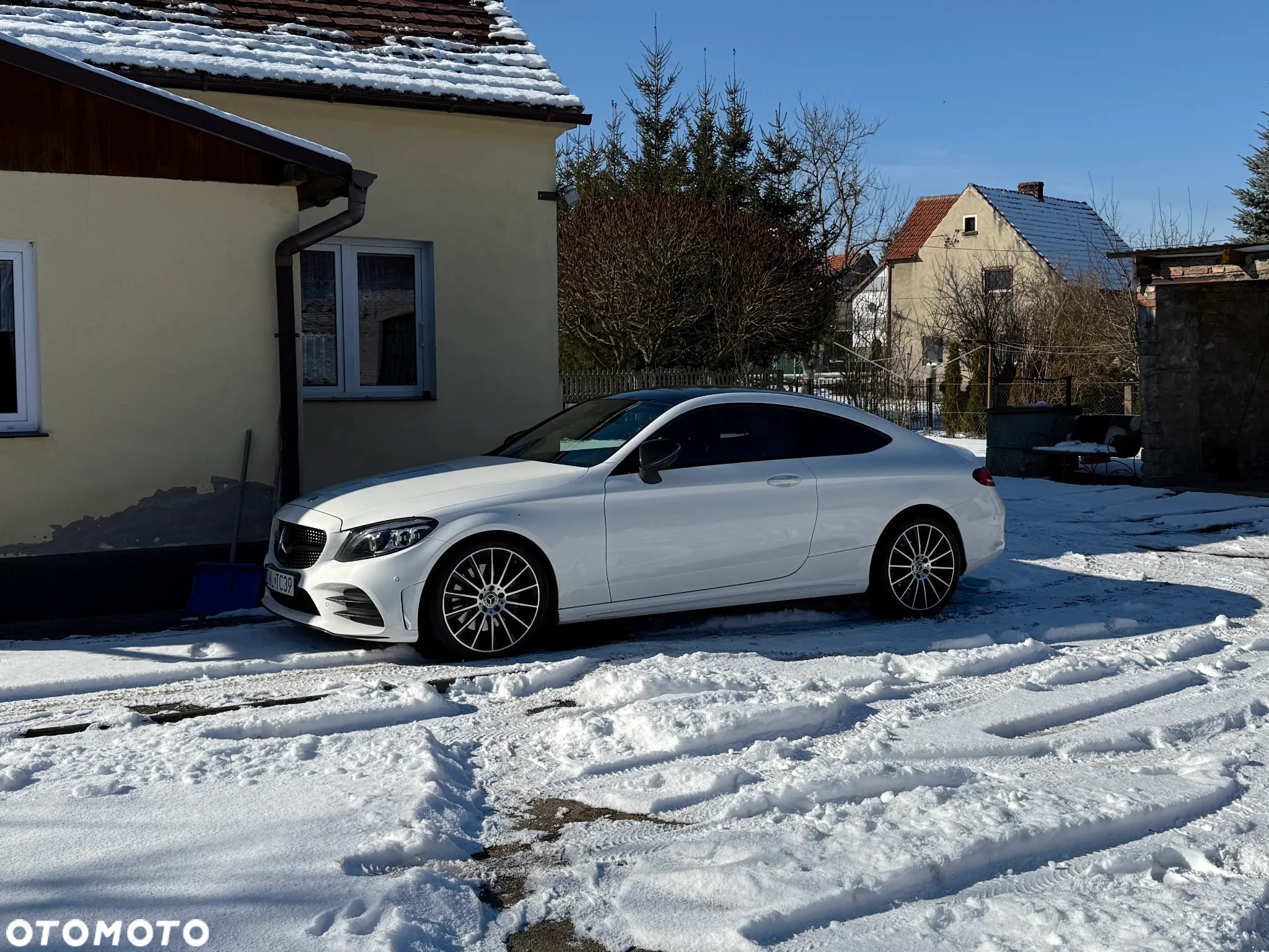 Mercedes-Benz Klasa C 300 9G-TRONIC - 37