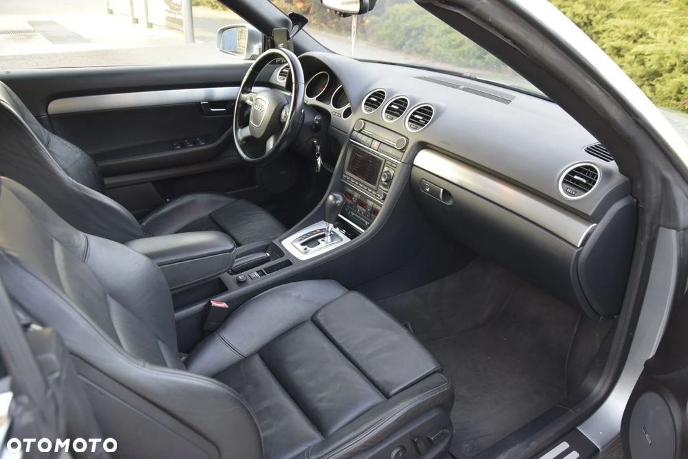 Audi A4 Cabrio 1.8T Multitronic - 26