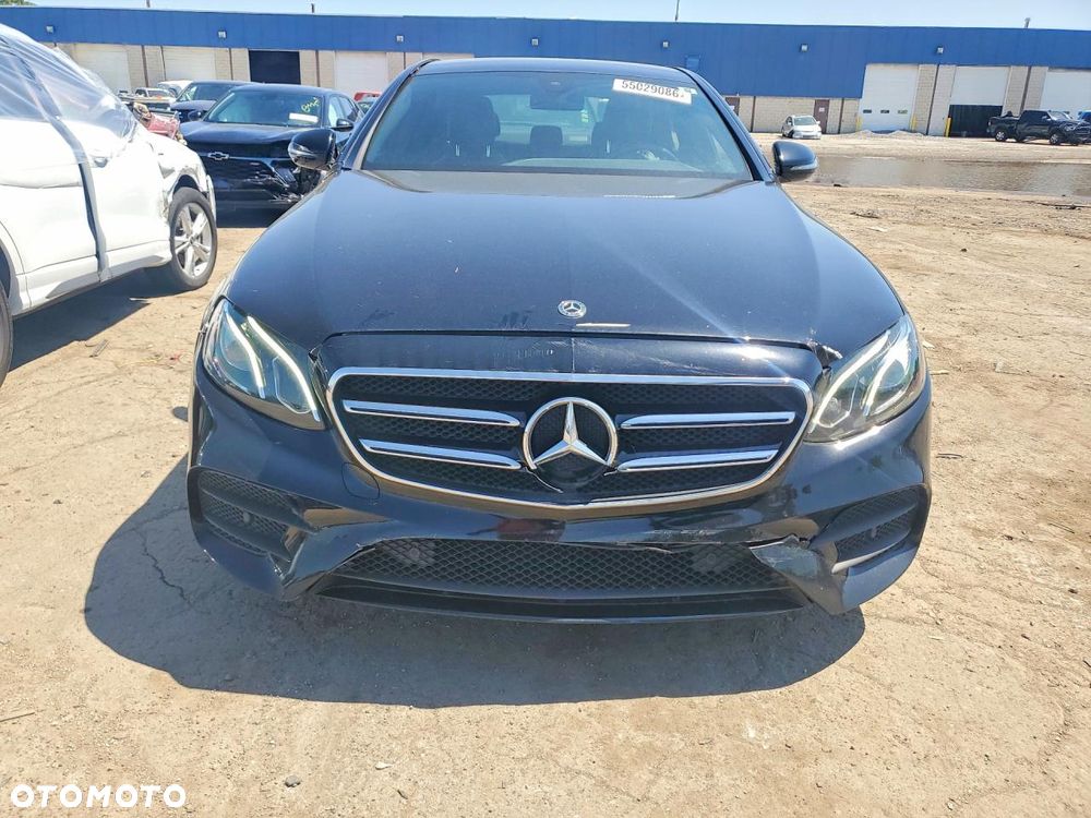 Mercedes-Benz Klasa E - 6
