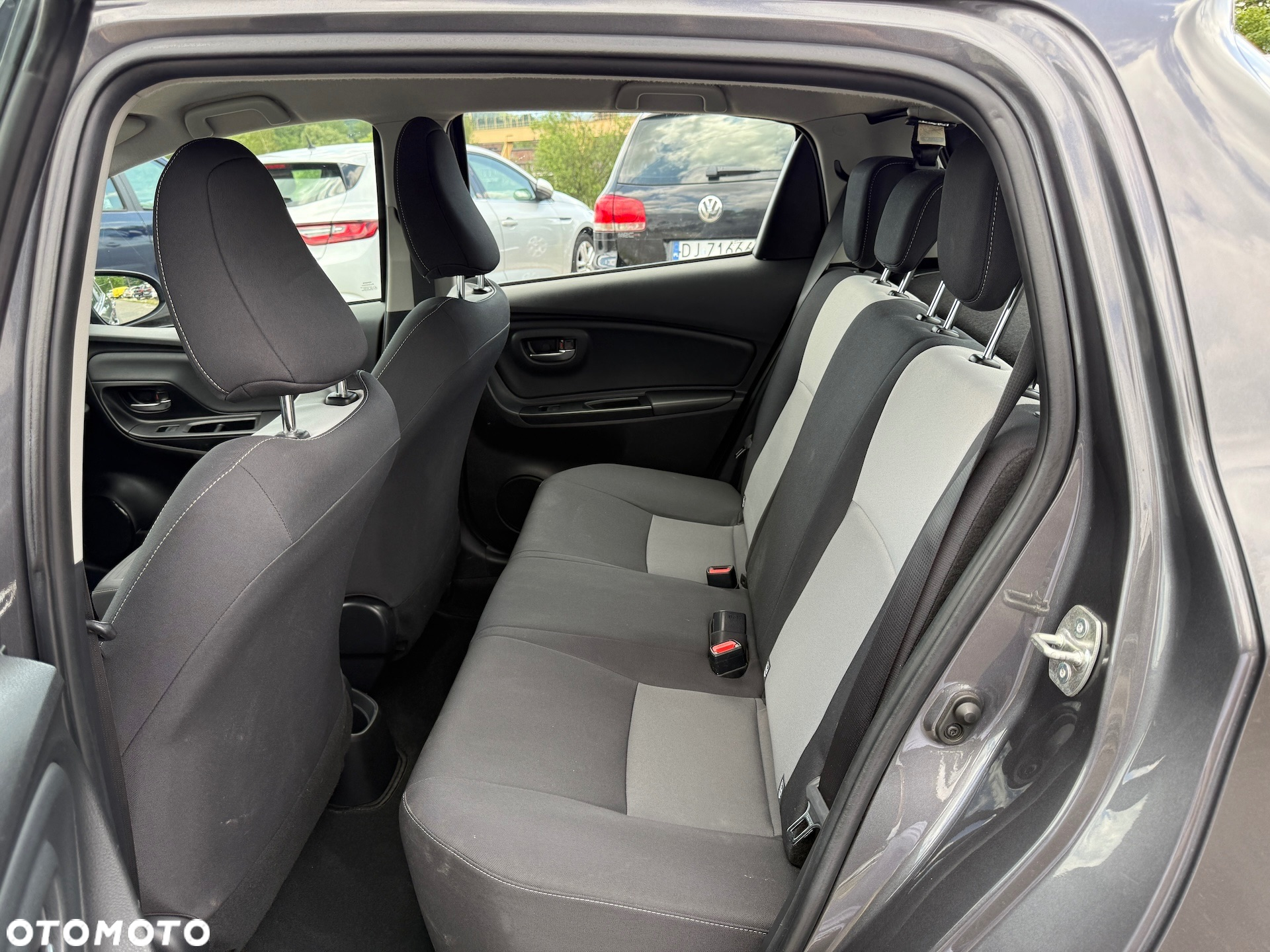Toyota Yaris 1.4 D-4D Prestige - 13