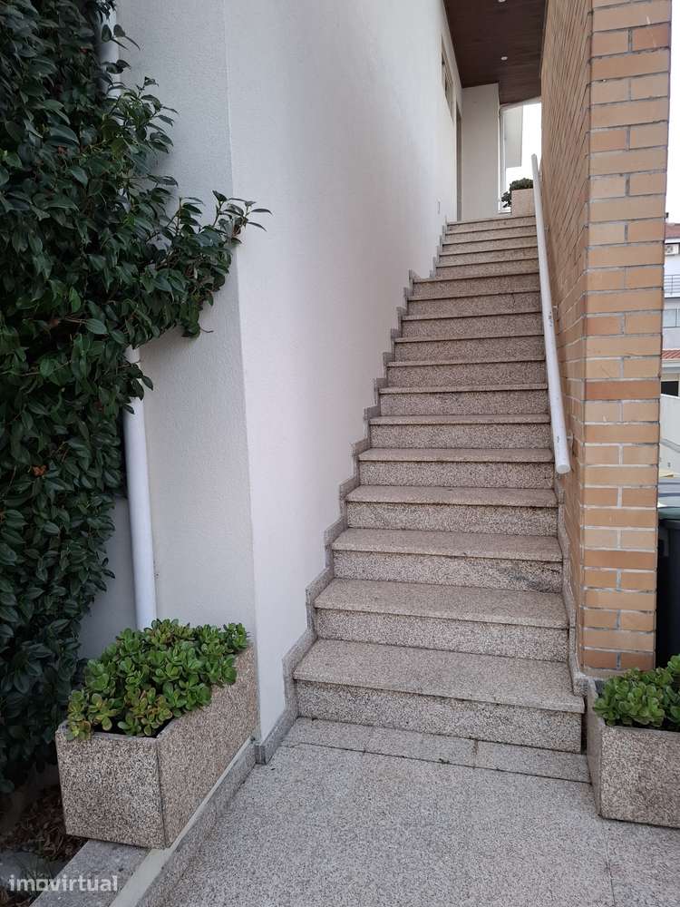 Andar Moradia T2 (com potencial para T4) em Alfena - Grande imagem: 3/36