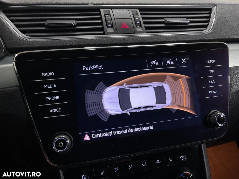 Skoda Superb 2.0 TDI DSG Ambition - 13