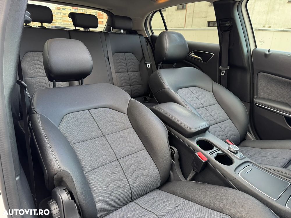 Mercedes-Benz GLA 200 d 7G-DCT UrbanStyle Edition - 18