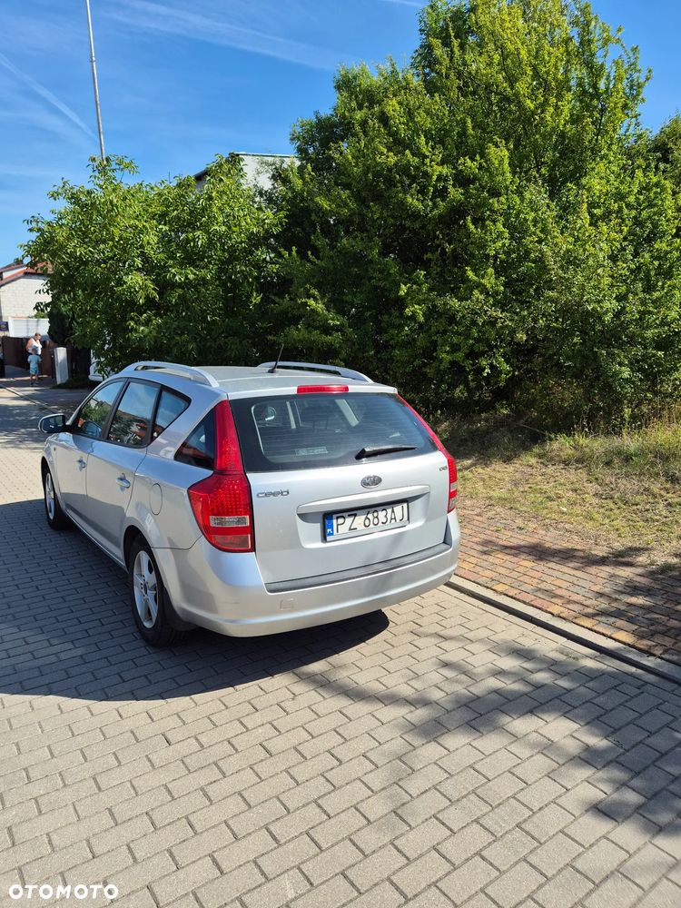 Kia Ceed 1.6 Crdi Comfort + - 7