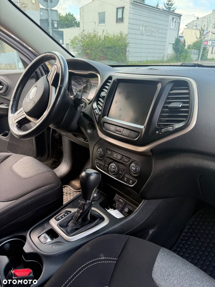 Jeep Cherokee 2.0 MJD Active Drive I Longitude - 18