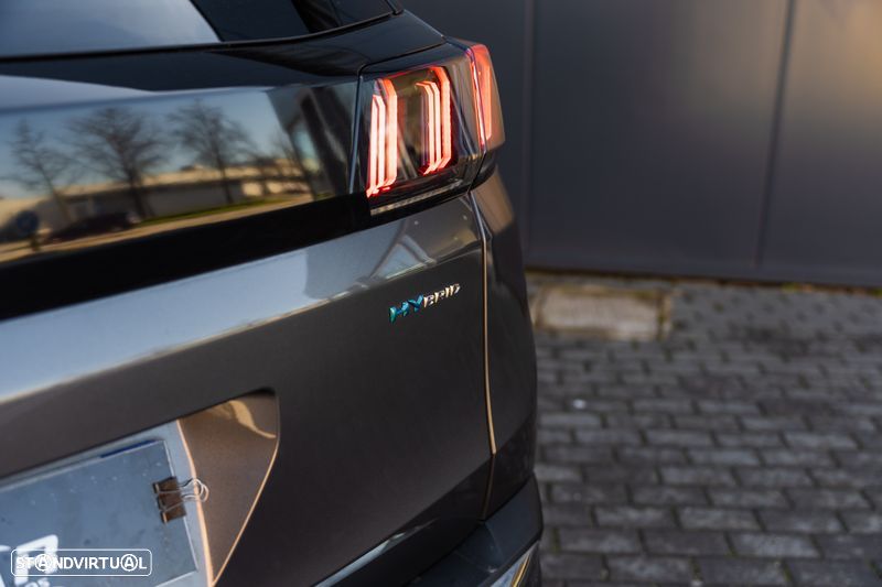 Peugeot 3008 225 e-EAT8 Allure - 32