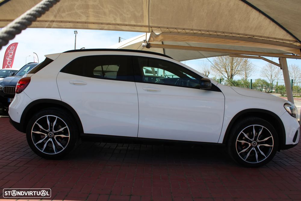 Mercedes-Benz GLA 220 d - 4