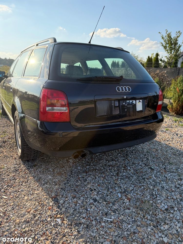 Audi A4 Avant 1999 photo 4