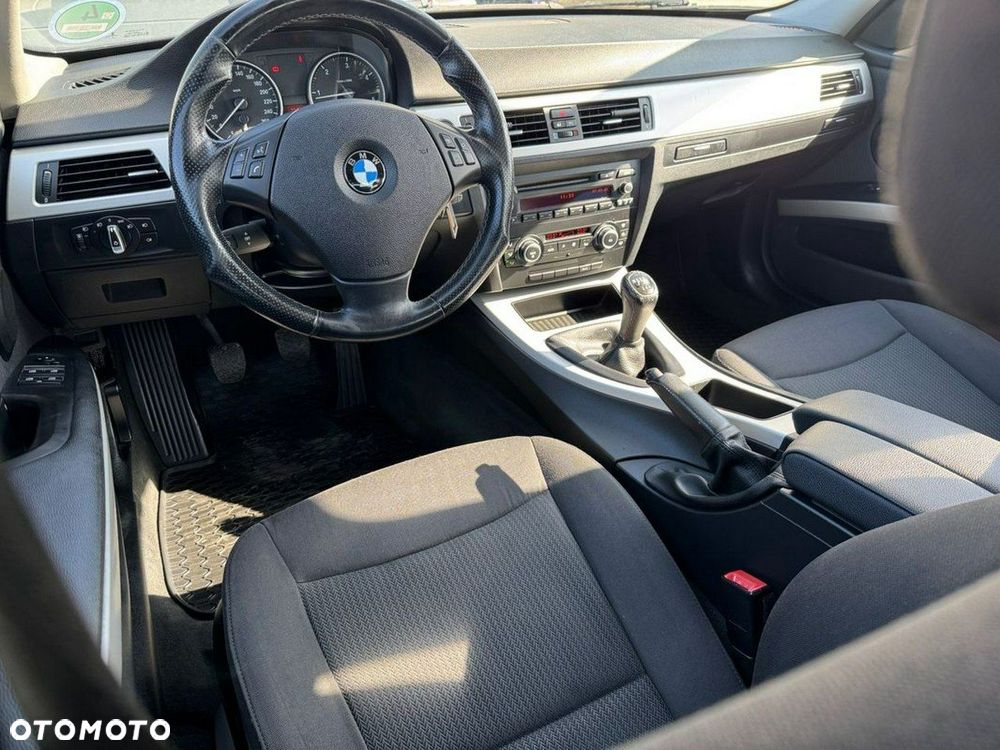 BMW Seria 3 318d DPF Edition Lifestyle - 8