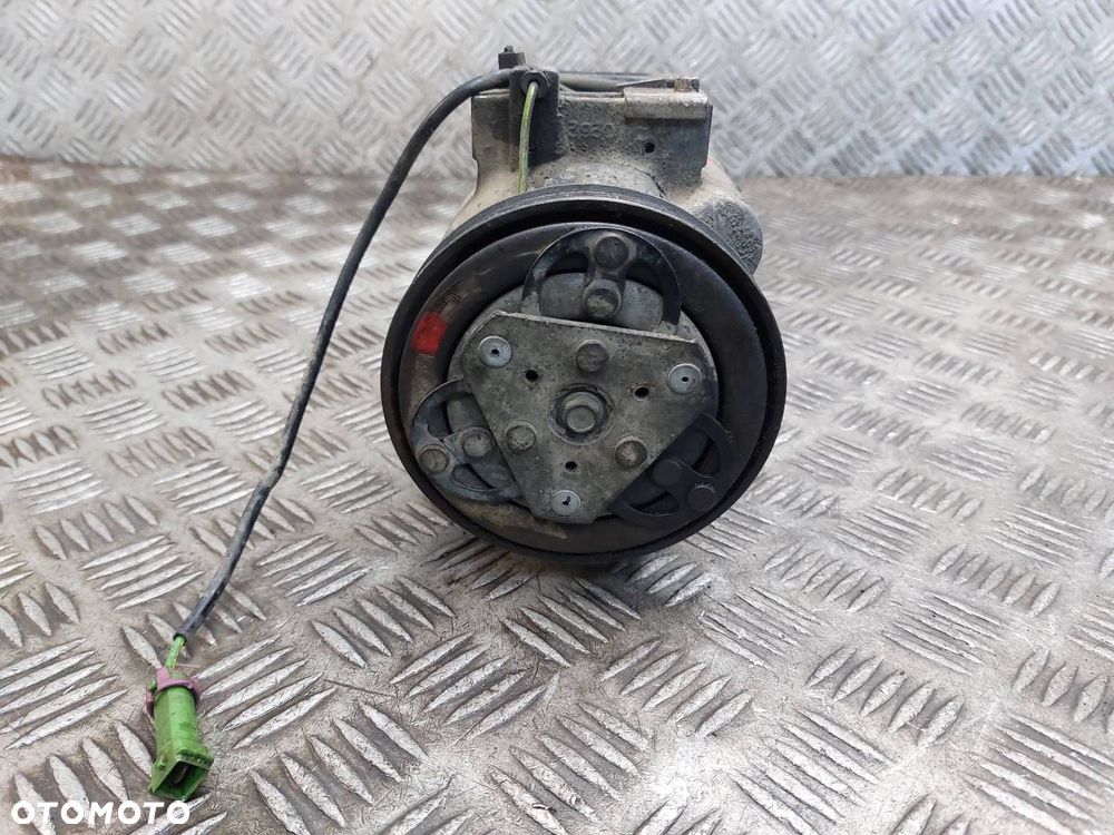 SPRĘŻARKA KOMPRESOR KLIMATYZACJI USZKODZONY AUDI A4 B5 FL 8D0260805D - 3