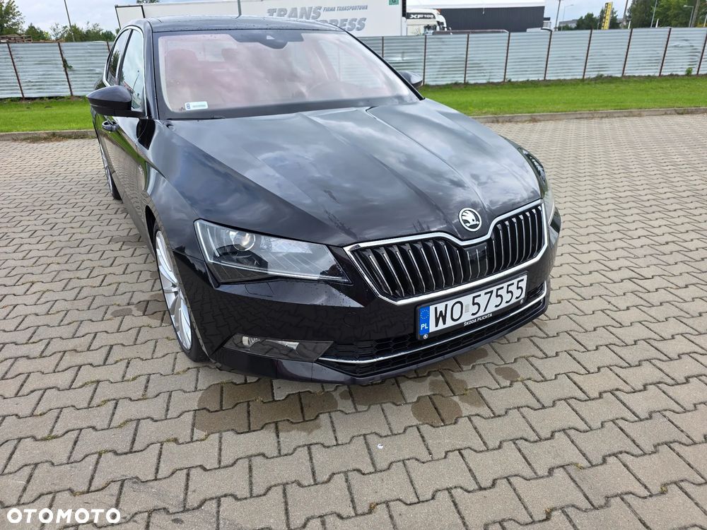 Skoda Superb 2.0 TDI 4x4 L&K DSG - 10