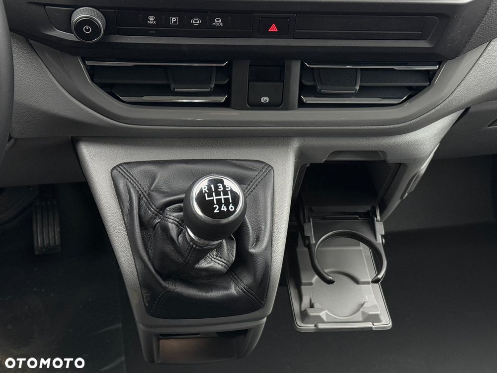 Volkswagen Caravelle 2.0 TDI L2 - 14