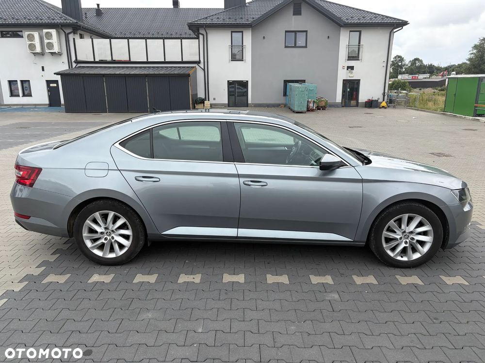 Skoda Superb 1.4 TSI ACT Ambition DSG - 8