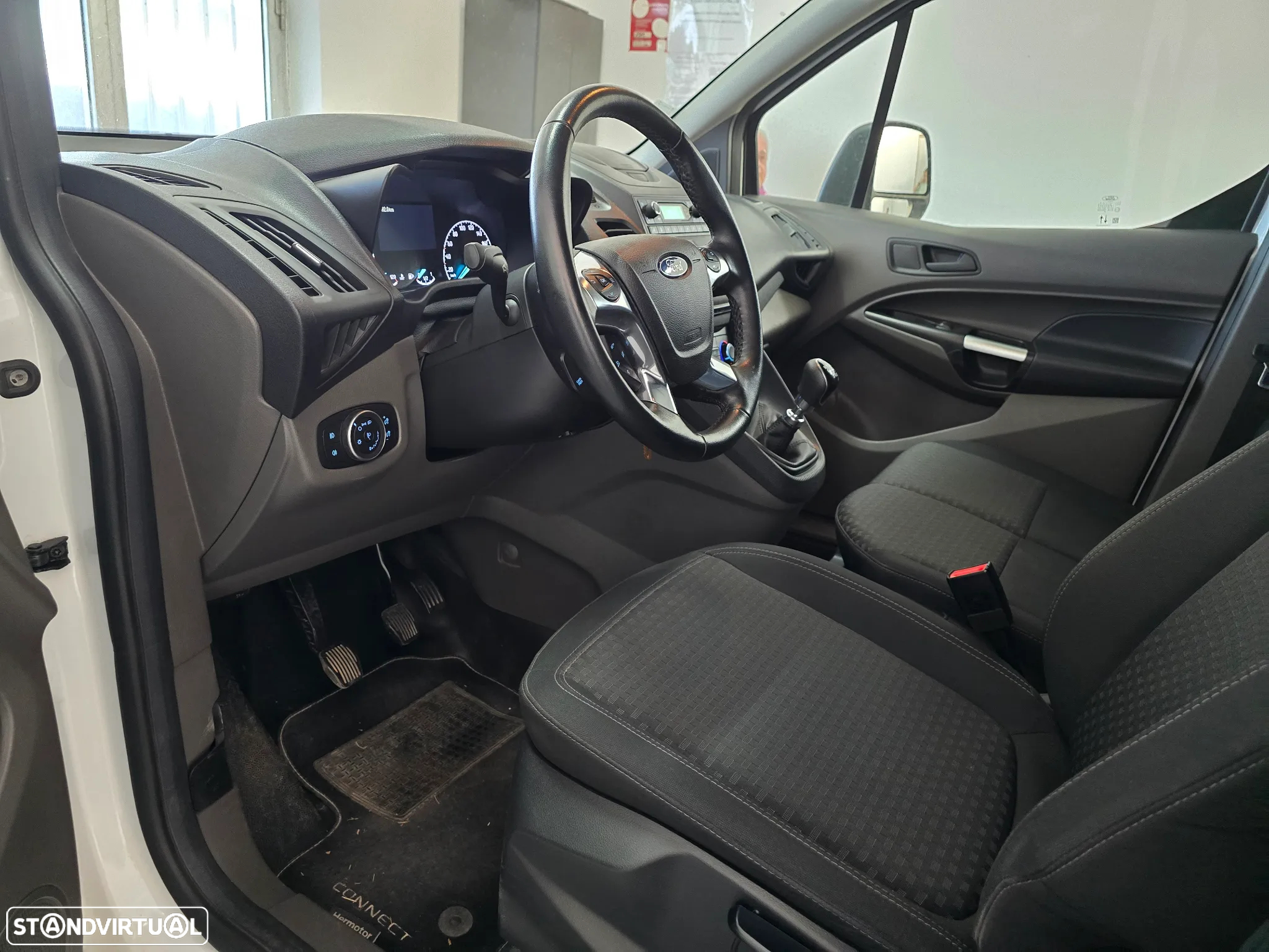 Ford Transit connect 1.5 Tdci 220 L1 Active - 6