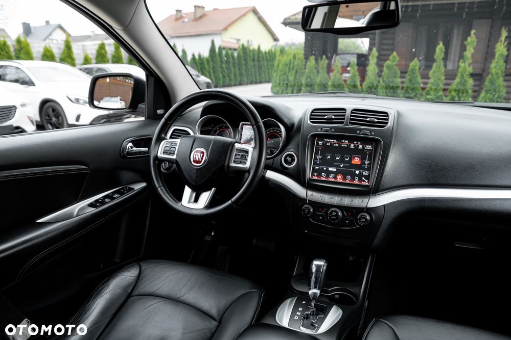 Fiat Freemont 2.0 Multijet 16V DPF Automatik Allrad Black Code - 24