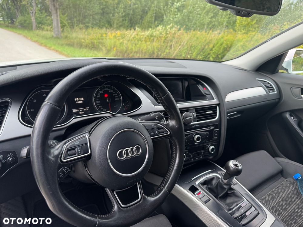 Audi A4 Limousine - 7
