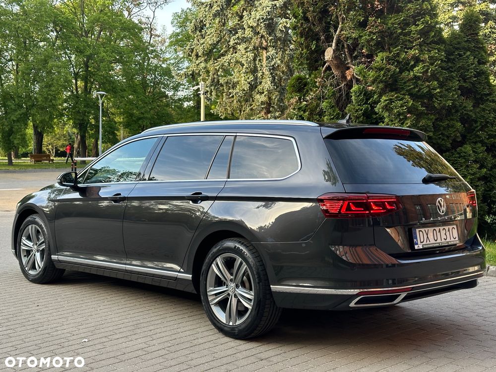 Volkswagen Passat 1.6 TDI SCR DSG Conceptline - 5