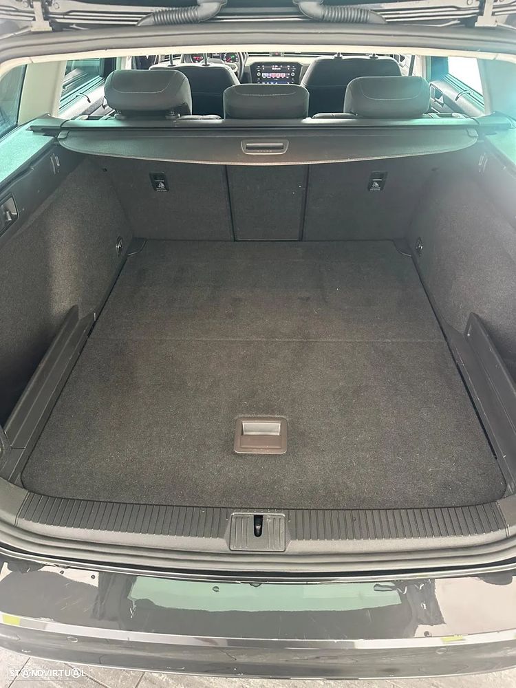VW Passat 2.0 TDI Elegance DSG - 6