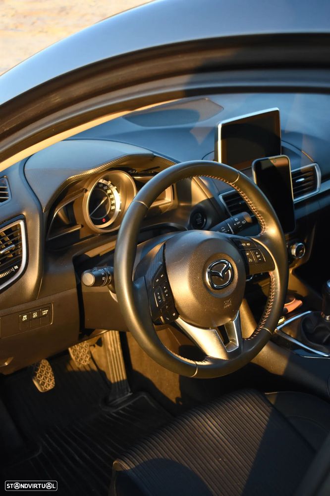 Mazda 3 Hatchback 1.5 Sky-G Evolve Navi - 14